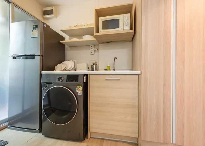 Appartement Elio Del Ray Bts Punnawithi Bangkok
